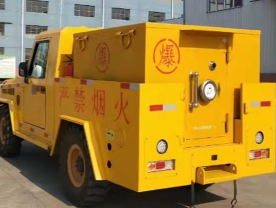 卓资凯龙爆破器材运输车:保障爆破任务的安全运行