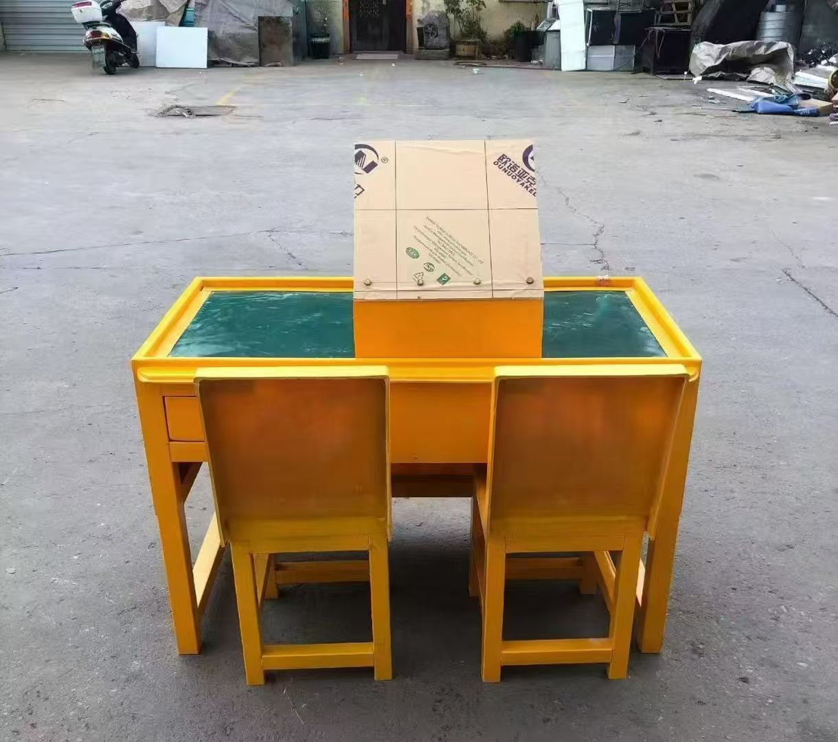 卓资防静电导通桌井下煤矿火工品发放桌：危险品流转的安全守护者